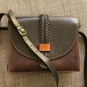 🎁  Great gift idea!!  Unique vintage leather crossbody made in Argentina  🎁